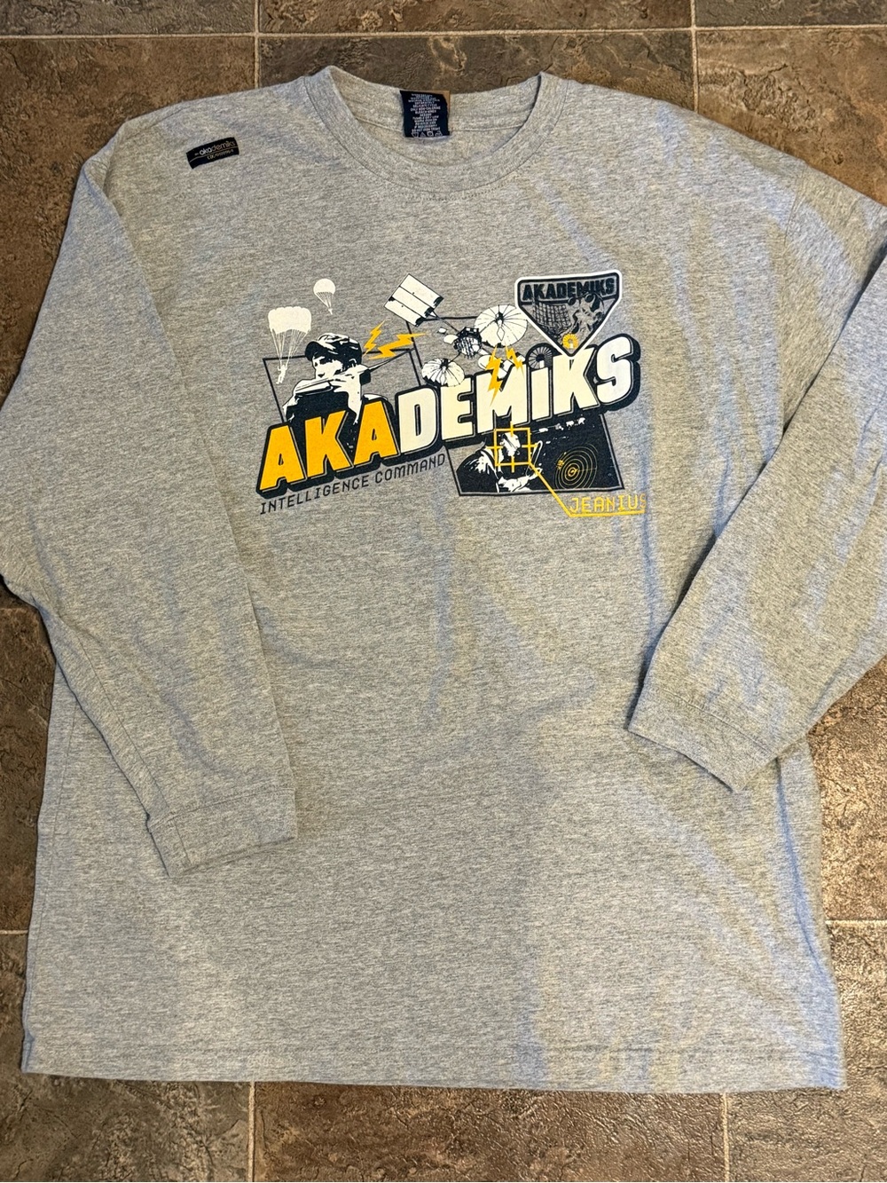 AKADEMIKS LONG SLEEVE TEE